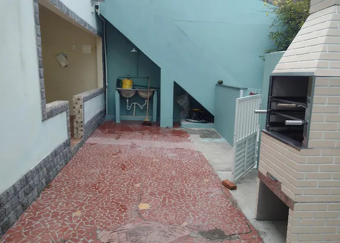Ambiente familiar, área nobre, próximo a praia.