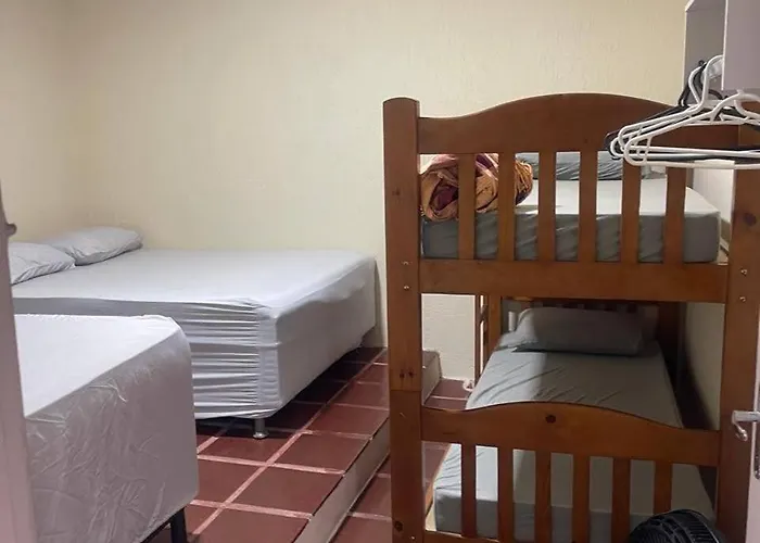 Ambiente familiar, área nobre, próximo a praia.